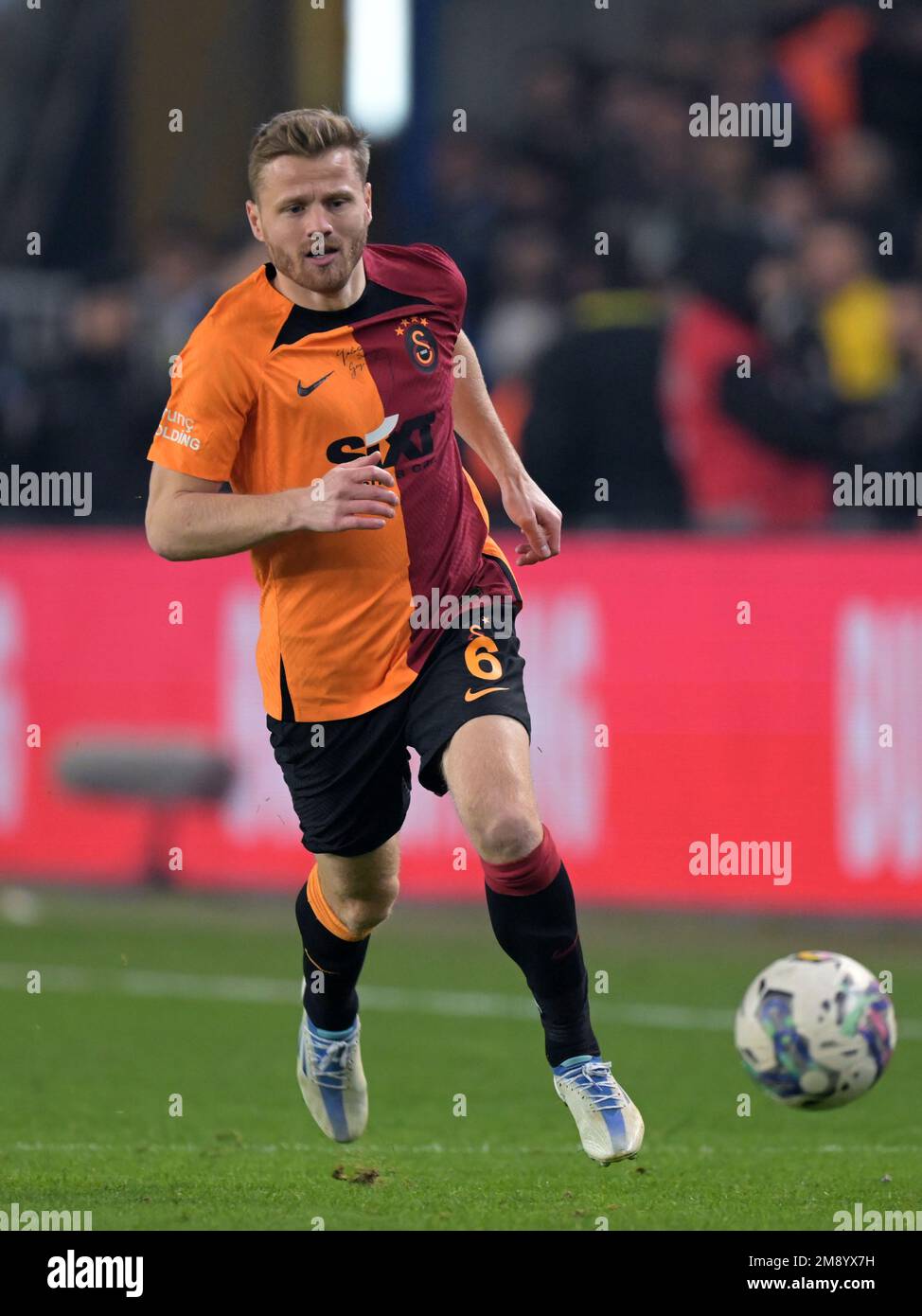 ISTANBUL - Fredrik Midtsjo di Galatasaray COME durante la partita turca Super Lig tra Fenerbahce AS e Galatasaray COME allo stadio Ulker il 8 gennaio 2023 a Istanbul, Turchia. AP | altezza olandese | GERRIT DI COLONIA Foto Stock