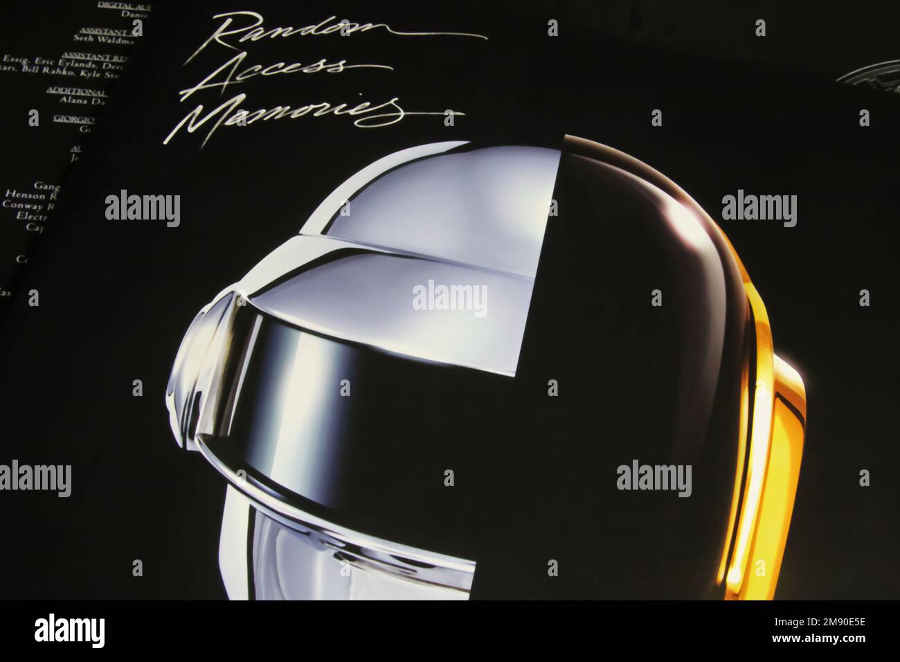 Viersen, Germania - Novembre 9. 2022: Primo piano dell'album isolato del  disco del vinile Random Access Memories of french music Duo Daft Punk Foto  stock - Alamy