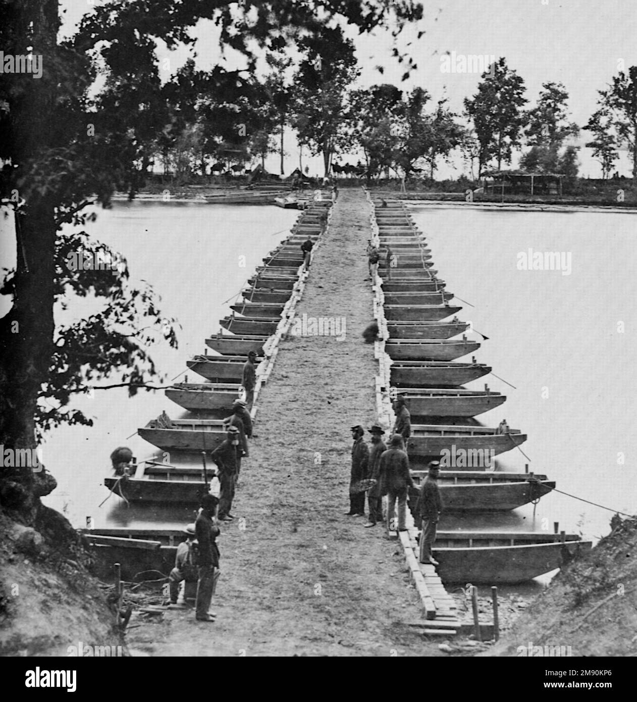 Matthew Brady - Pontoon Bridge sul fiume James Virginia, USA Foto Stock