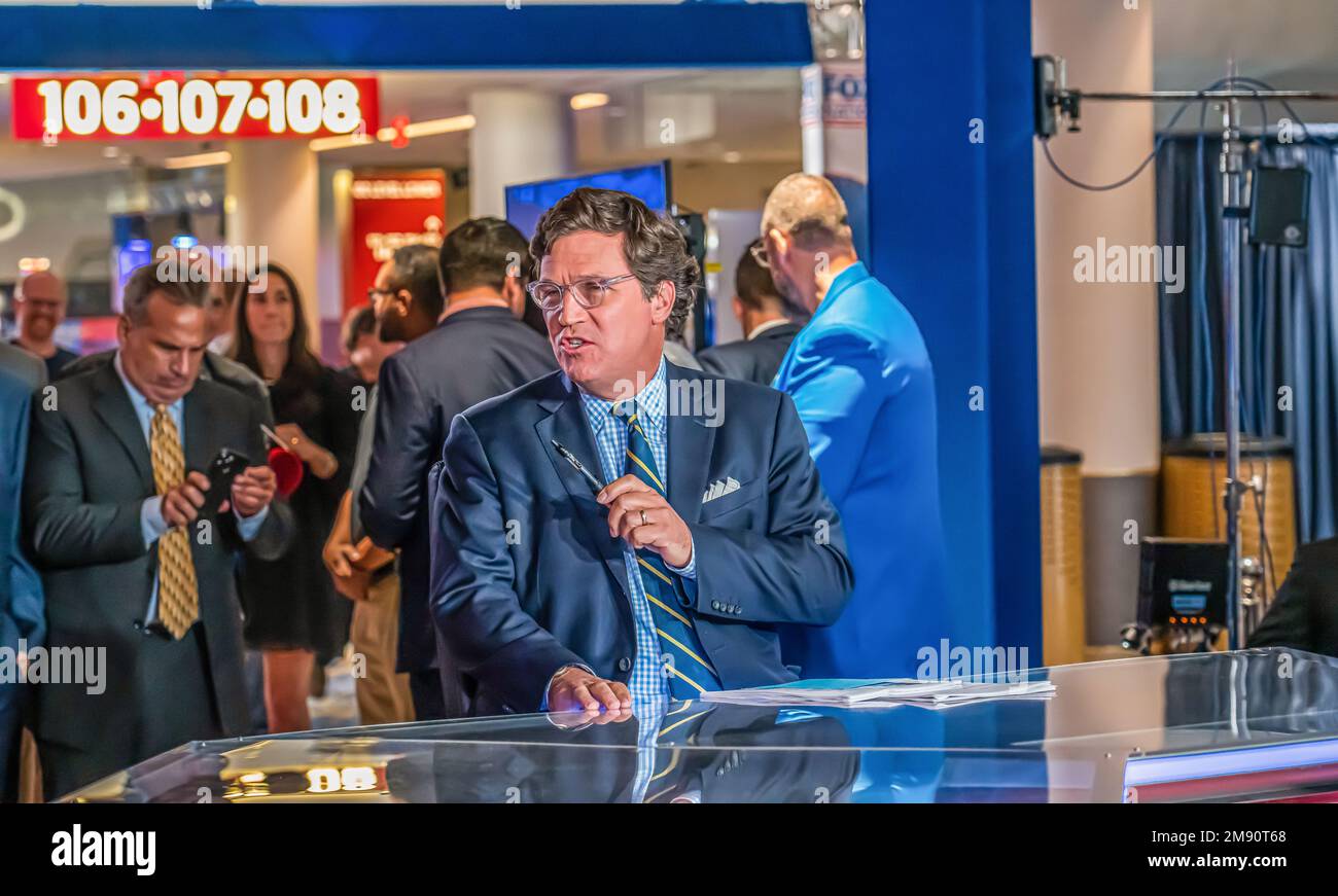 Fox Nation Patriot Awards all'Hard Rock Casino di Hollywood, Miami, Florida, il 17 novembre 2022; Tucker Carlson l'ancora dello spettacolo durante la registrazione Foto Stock