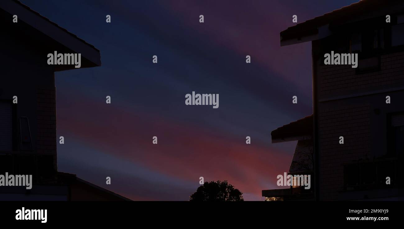 Tramonto in città, Sassari, Sardegna, Italia Foto Stock