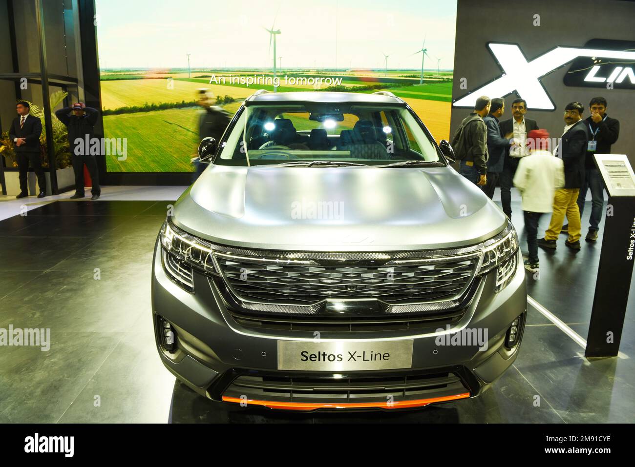 GREATER NOIDA, INDIA - 13 GENNAIO 2023: Kia Motors Seltos X-Line auto è in mostra al Auto Expo 2023 auto show a India Expo Mart, Greater Noida in Foto Stock