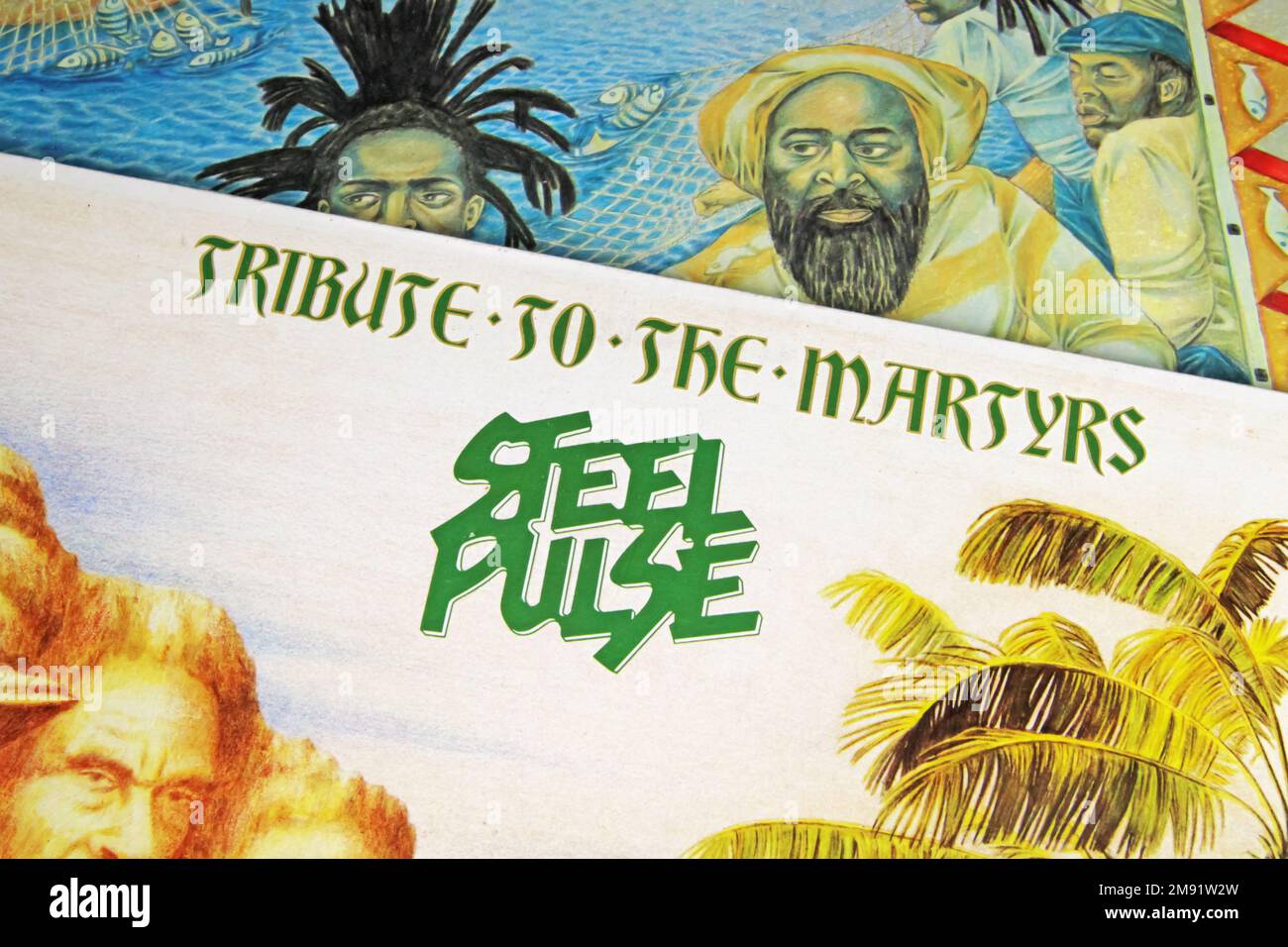 Viersen, Germania - Novembre 9. 2022: Primo piano di dischi isolati in vinile della band reggae Conscious Roots Steel Pulse Foto Stock