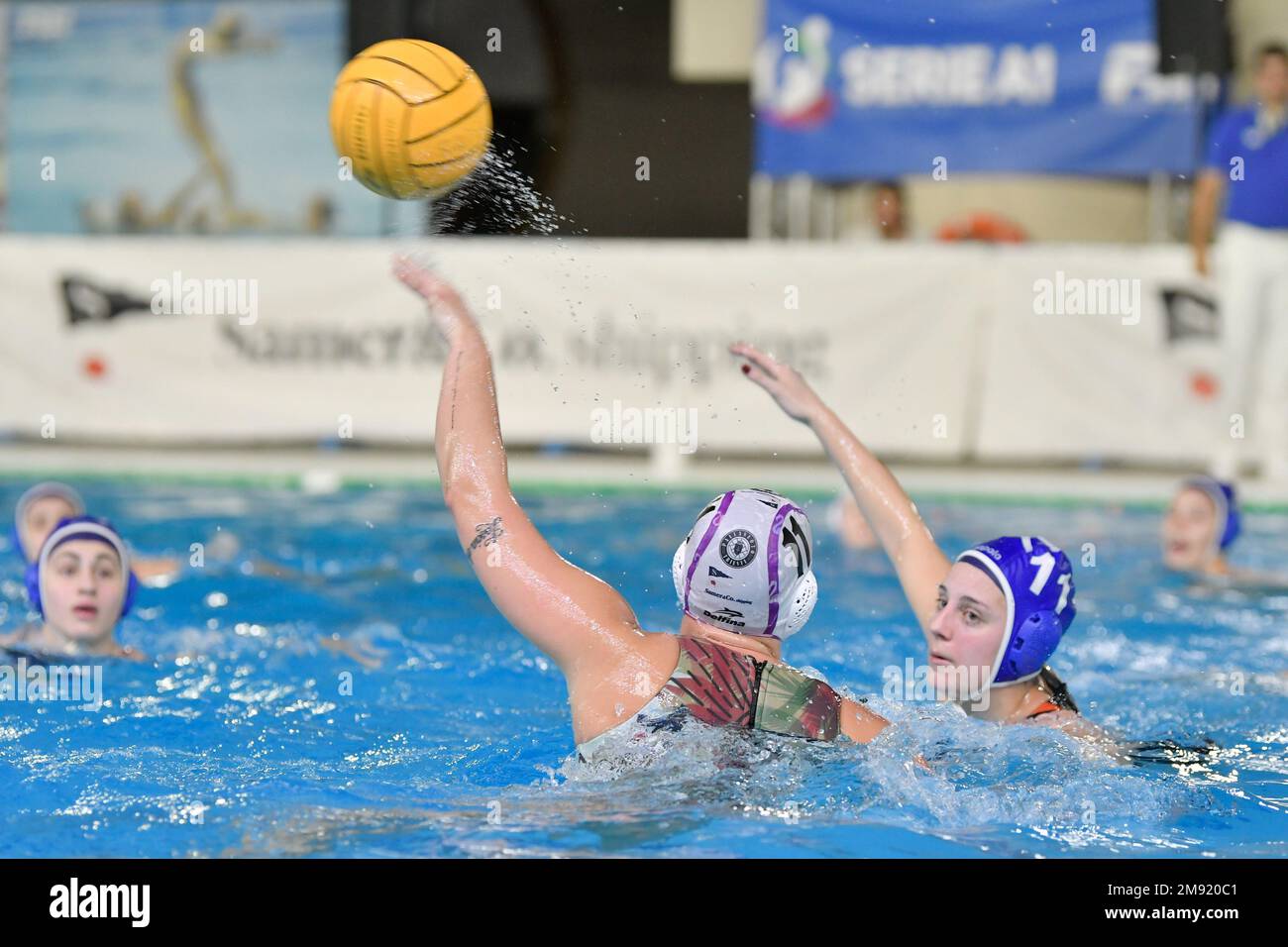 Trieste, Trieste, Italia, 14 gennaio 2023, Isabella Riccioli (Pallanuoto Trieste) vs Rodi (RN bologna) durante Pallanuoto Trieste vs Rodi Bol Foto Stock