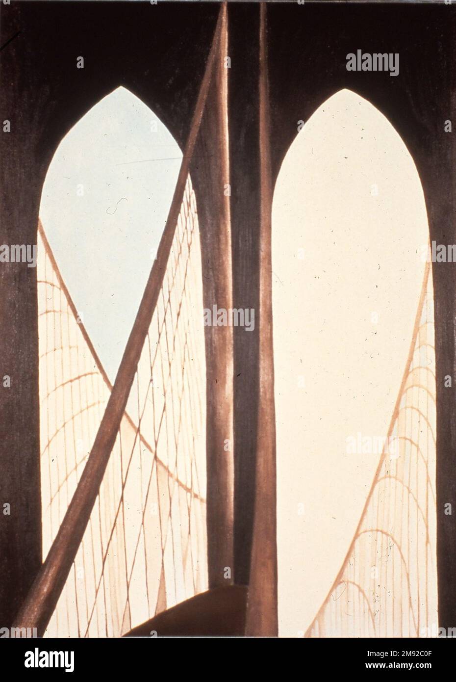 Ponte di Brooklyn, Georgia o'Keeffe (americano, 1887-1986). Ponte di Brooklyn, 1949. Olio su masonite, 47 15/16 x 35 7/8in. (121,8 x 91,1cm). Poco prima di trasferirsi in New Mexico definitivamente nel 1949, o’Keeffe ha dipinto questo saluto di addio a New York, la sua casa per trent’anni. Il Ponte di Brooklyn era un soggetto iconico per la sua generazione di artisti moderni, ma non l'aveva mai dipinto prima. Ha usato i doppi archi e cavi arpa-come del ponte per generare un valentine alle cose che stava lasciando dietro, dicendo Arrivederci a Stieglitz, la loro associazione e la città in cui hanno lanciato le loro carriere. Foto Stock