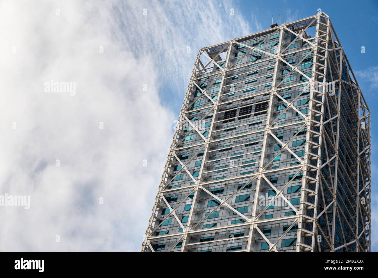 Hotel Arts Tower Barcelona contro Un cielo blu Foto Stock