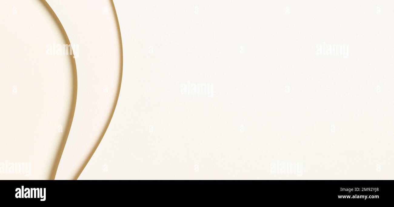 Sfondo della trama della carta colorata astratta. Composizione verticale minima con forme geometriche e linee curve in tonalità neutre di colore marrone beige Foto Stock