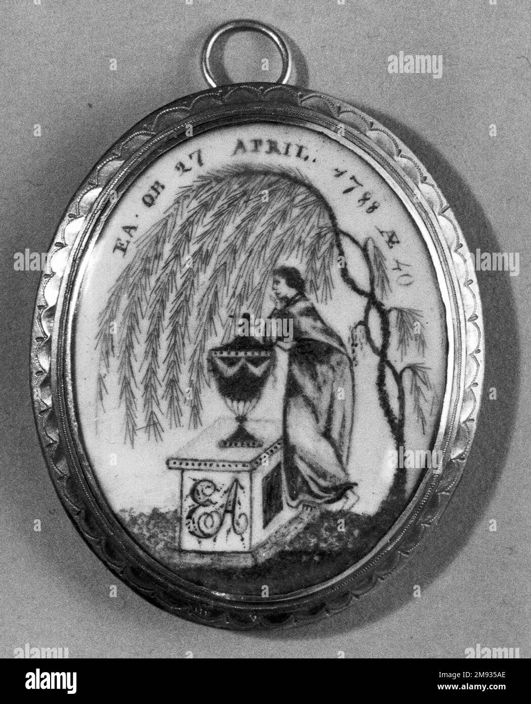 Minatura lutto per 'EA' sconosciuta. Lutto in miniatura per 'EA', ca. 1788. Acquerello e capelli umani in avorio montati in un locket di ottone con lenti in vetro, immagine (recto): 1 5/16 x 1 1/16 pollici (3,3 x 2,7 cm). Arte americana ca. 1788 Foto Stock