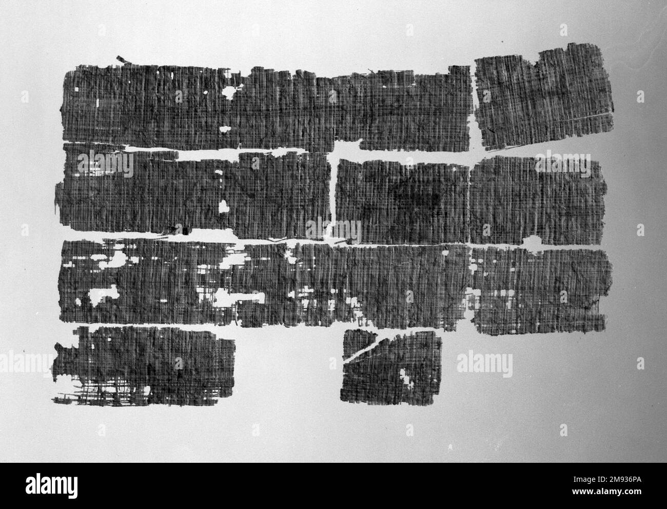 Papiro inscritto in papiro hieratico inscritto in hieratico, ca. 1292-1190 B.C.E. Papiro, inchiostro, vetro: 7 5/8 x 9 9/16 pollici (19,3 x 24,3 cm). Egiziano, classico, antico vicino Oriente arte ca. 1292-1190 B.C.E. Foto Stock Papiro inscritto in papiro hieratico inscritto in hieratico, ca. 1292-1190 B.C.E. Papiro, inchiostro, vetro: 7 5/8 x 9 9/16 pollici (19,3 x 24,3 cm). Egiziano, classico, antico vicino Oriente arte ca. 1292-1190 B.C.E. Foto Stock