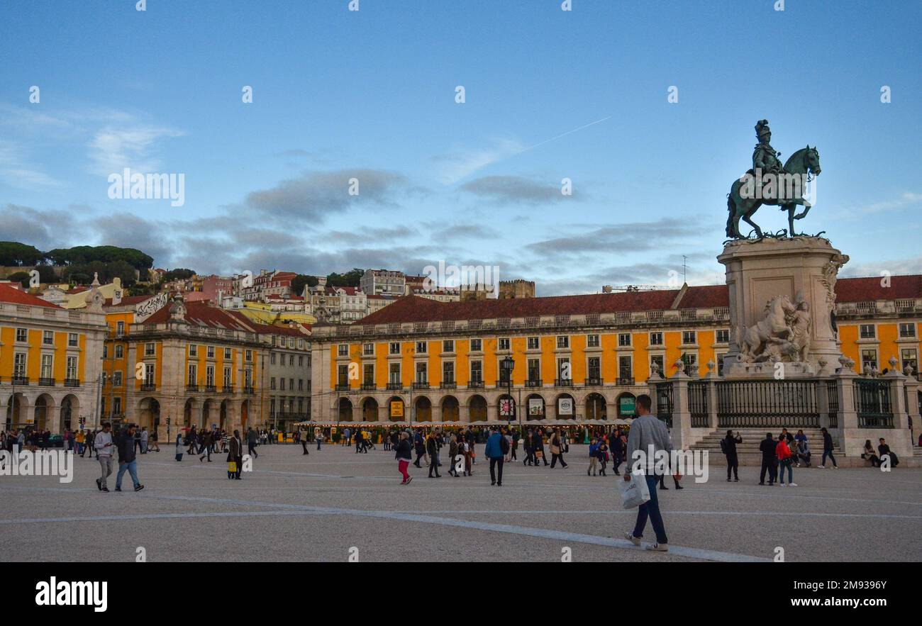 Praca do Comercio. Punto di riferimento storico nel cuore di Lisbona, Portogallo. Novembre 2022. Foto Stock