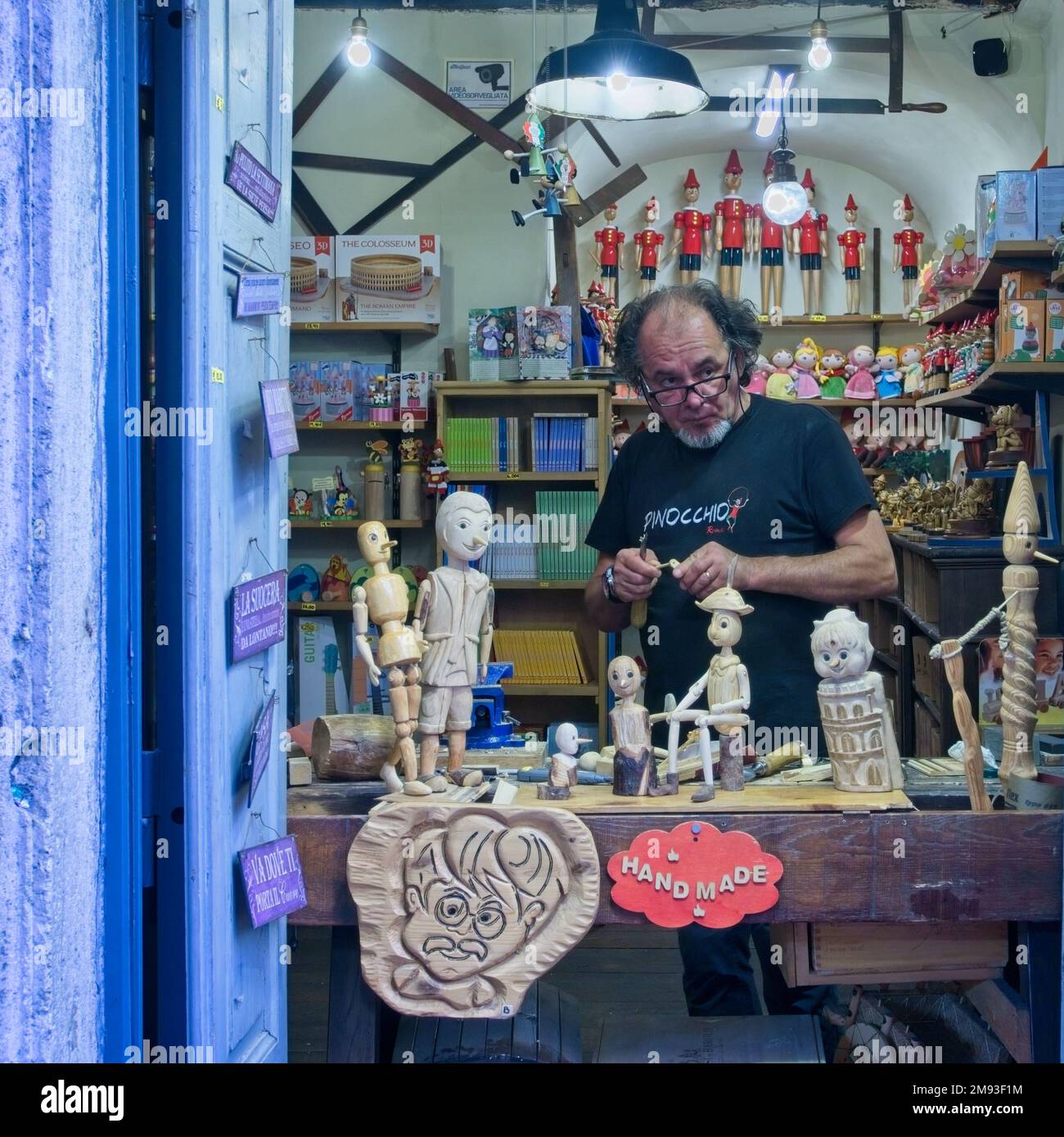 Toymaker locale a Milano, Italia Foto Stock