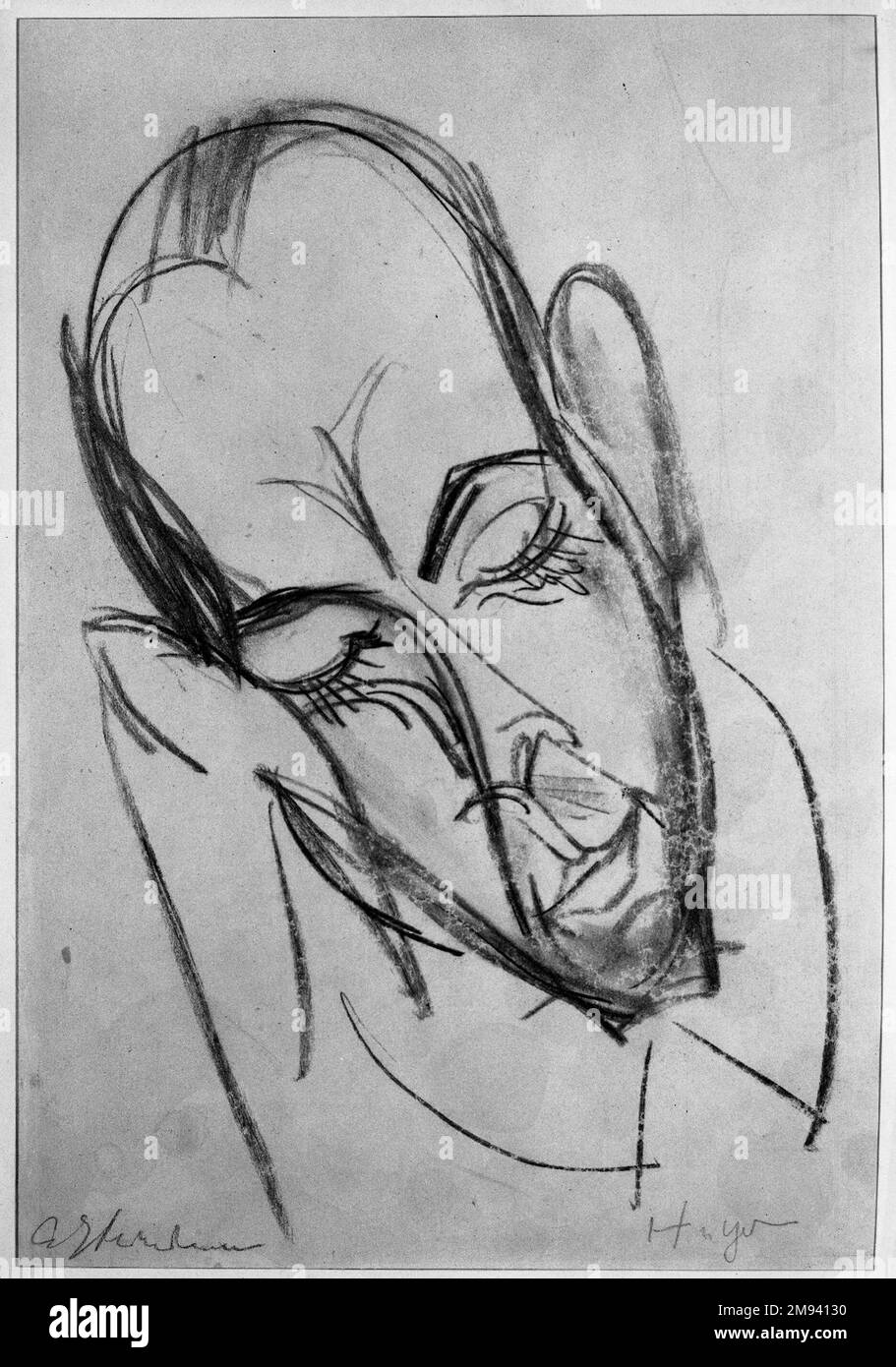 Maennlicher Kopf (capo di un uomo) Ernst Ludwig Kirchner (tedesco, 1880-1938). Maennlicher Kopf (Capo di un uomo). Disegno a carbone su carta ovata, foglio: 18 15/16 x 11 3/4 poll. (48,1 x 29,8 cm). Arte europea Foto Stock