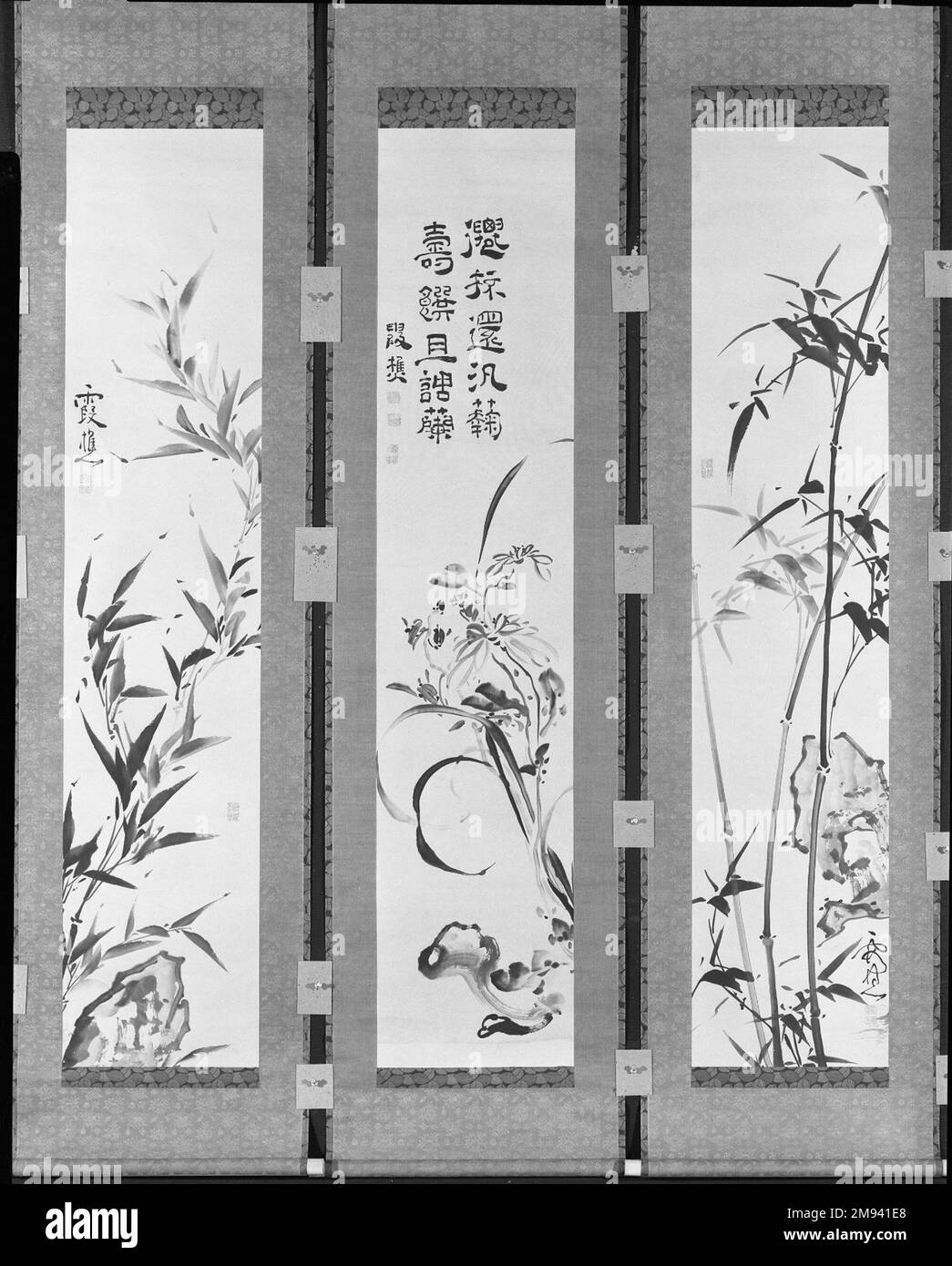 Bambù, Crisantemi, Orchidee, rocce e Fungus Ike-No Taiga (giapponese, 1723-1776). , 18th ° secolo. Rotolo sospeso, inchiostro su carta (escluso il montaggio): 53 x 11 1/8 poll. (134,6 x 28,3 cm). Arte asiatica 18th ° secolo Foto Stock