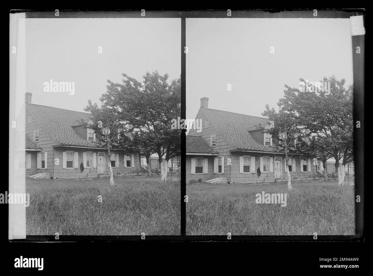 Bergen House, Front, Bergen Beach, flatlands, Brooklyn Daniel Berry Austin (americano, nato nel 1863, attivo dal 1899 al 1909). , ca. 1899-1909. Gelatina argento vetro secco negativo ca. 1899-1909 Foto Stock