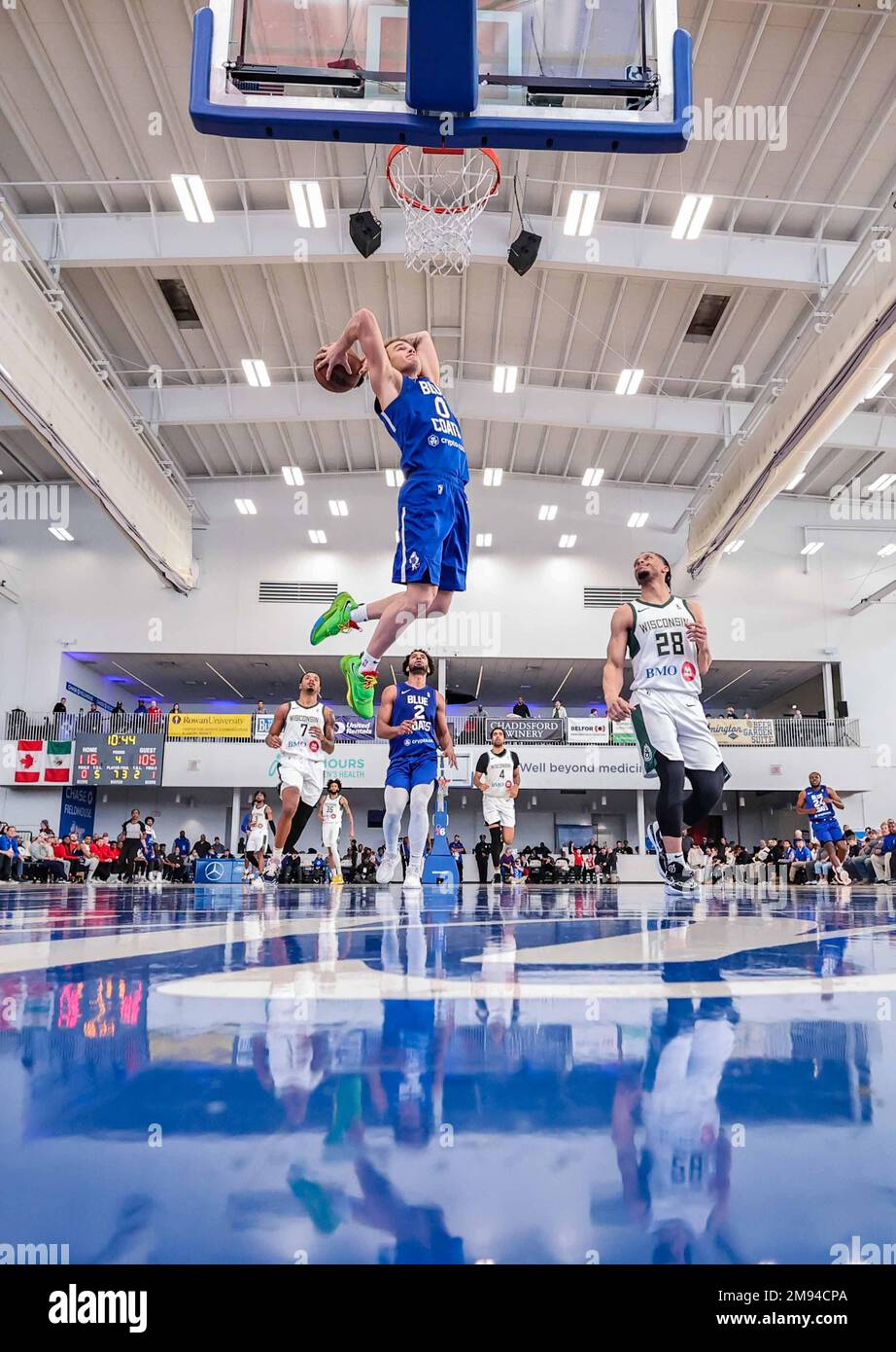Wilmington, DE, Stati Uniti. 16th Jan, 2023. Delaware Blue Coats Guard MAC MCCLUNG (0) guida al