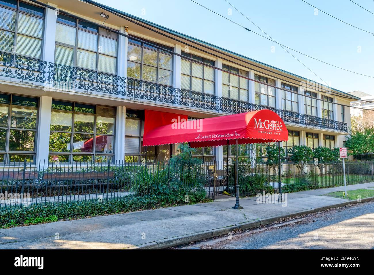 NEW ORLEANS, LA, USA - 15 GENNAIO 2023: Davanti alla Louise S. McGehee School nel Garden District Foto Stock