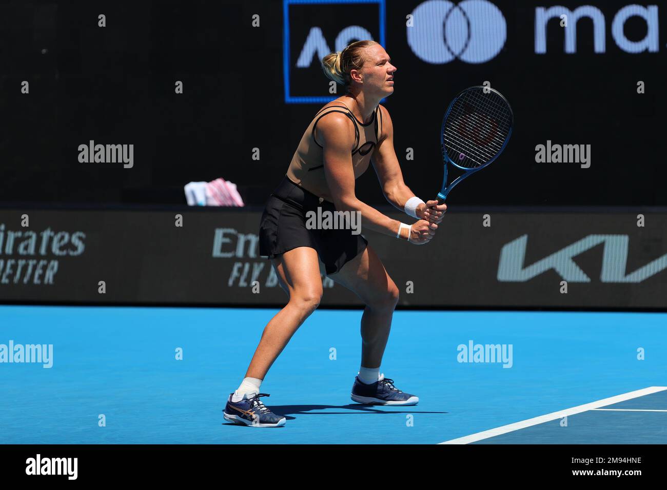 Melbourne, Australia. 17th Jan, 2023. Kaia kanepi di Estonia in azione durante il turno 1 partita tra Kaia kanepi di Estonia e Kimberly Birrell di Australia Day 2 all'Australian Open Tennis 2023 alla KIA Arena di Melbourne, Australia il 17 gennaio 2023. Foto di Peter Dovgan. Solo per uso editoriale, licenza richiesta per uso commerciale. Non è utilizzabile nelle scommesse, nei giochi o nelle pubblicazioni di un singolo club/campionato/giocatore. Credit: UK Sports Pics Ltd/Alamy Live News Foto Stock