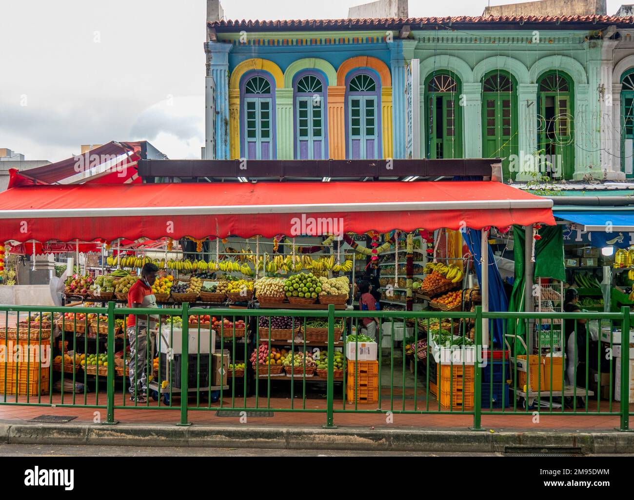 Il mercato della frutta e della verdura si trova a Little India, Singapore Foto Stock