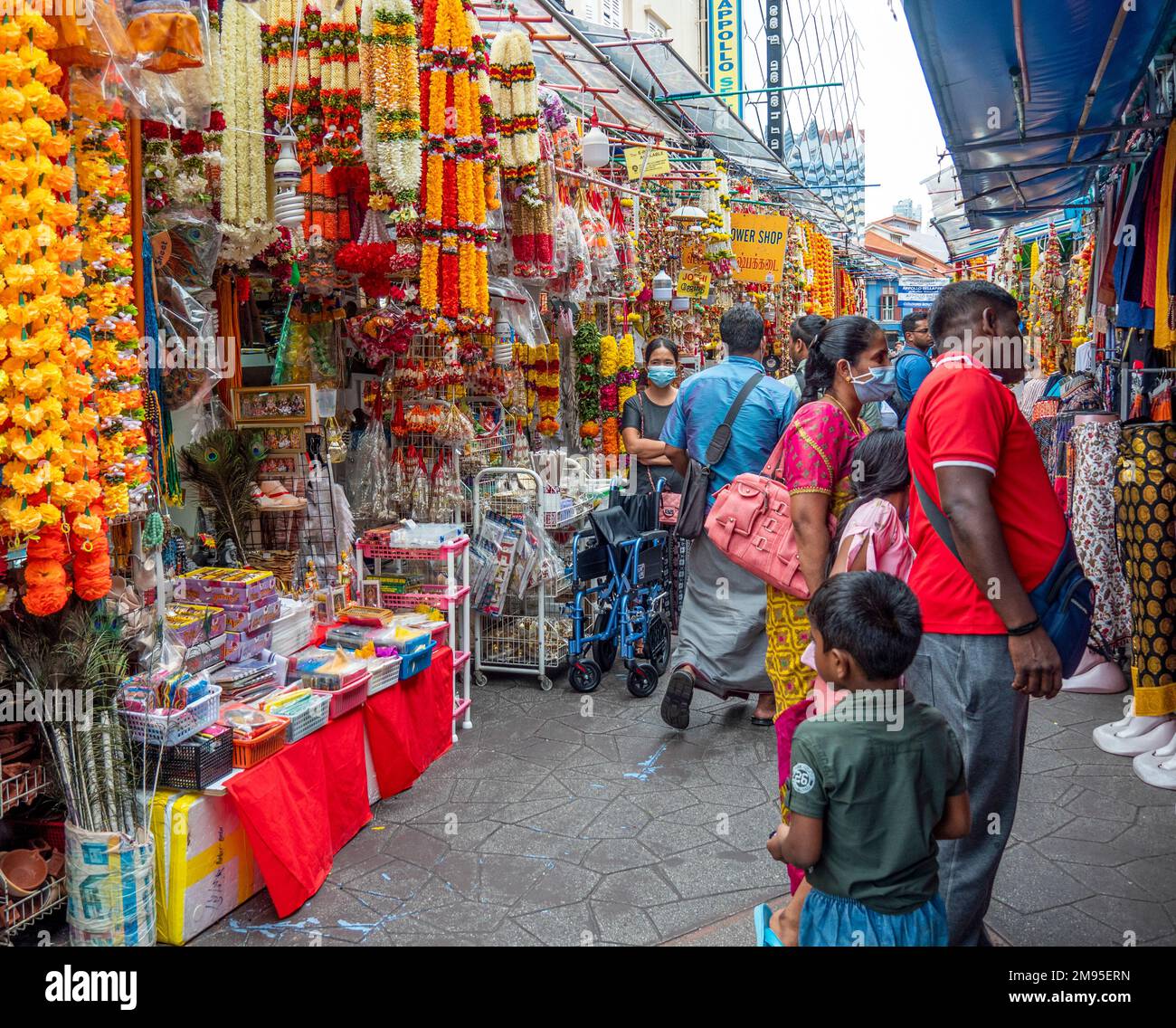 Shopping nei mercati di Little India Singapore Foto Stock