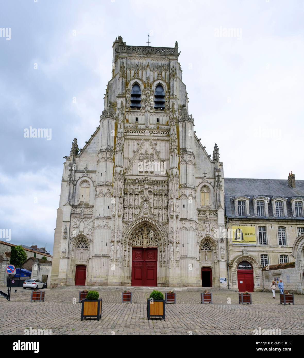 Saint Riquier (Francia settentrionale): La chiesa abbaziale, edificio registrato come monumento storico nazionale (monumento storico francese) Foto Stock