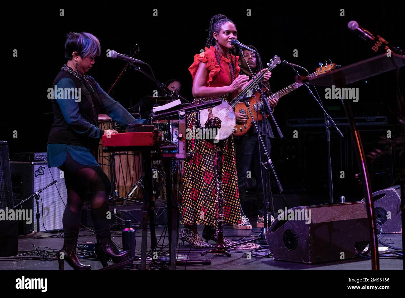 16 gennaio 2023, New York, New York, Stati Uniti: Allison Russell suona durante il 36th° tributo annuale di Brooklyn al Dr. Martin Luther King Jr. Alla Brooklyn Academy of Music (Credit Image: © Lev Radin/Pacific Press via ZUMA Press Wire) SOLO PER USO EDITORIALE! Non per USO commerciale! Foto Stock