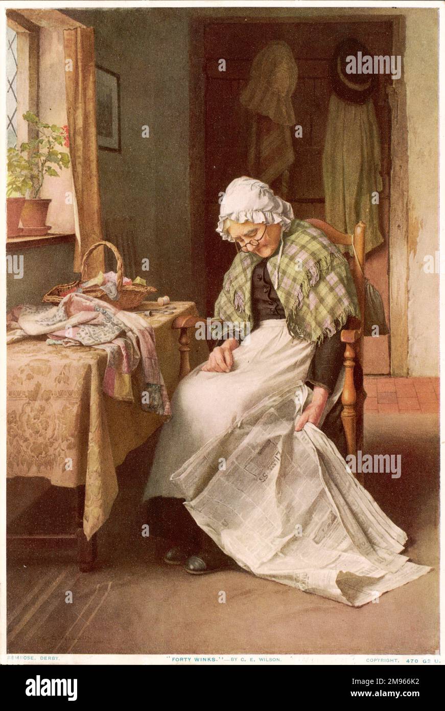 Una cara vecchia signora in un cappellino da mop, occhiali e uno scialle tartan si è addormentata ad un tavolo nel bel mezzo della lettura di un giornale e cucire una trapunta patchwork. Foto Stock