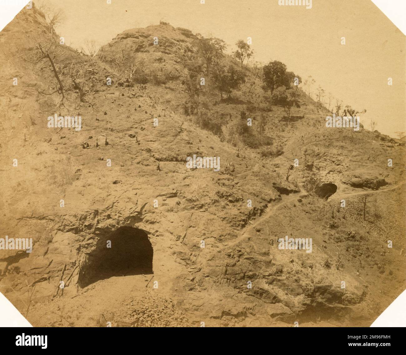 Tunnel 16 e 17, dal tunnel 18, guardando in giù il pendio; a 7 3/4 miglia Foto Stock