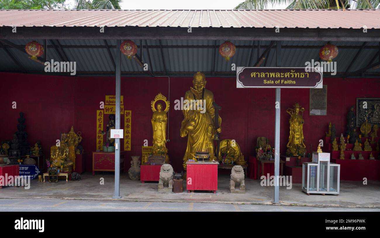Phuket, Thailandia. Novembre 30, 2022. Tempio del Grande Buddha sull'isola di Phuket. Area di sala della fede. Destinazioni di viaggio importanti in Thailandia viaggio. Foto Stock