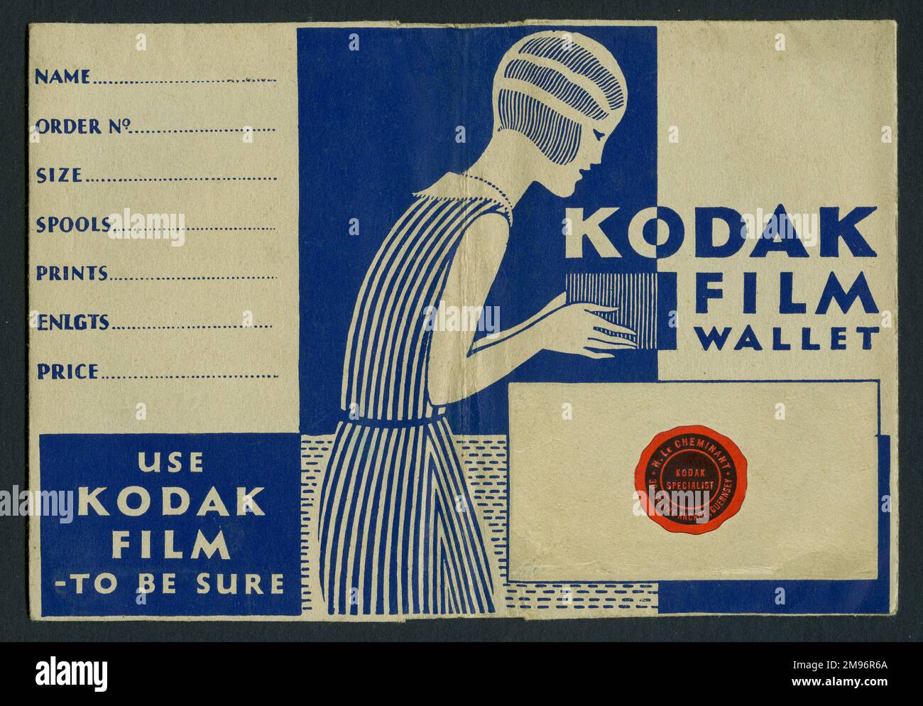 Portafoglio fotografico a stampa, pubblicità Kodak Film, e gli sviluppatori, le Cheminant di Guernsey. Il design art deco mostra una giovane donna con i capelli spinati, scattando una foto con una macchina fotografica. Foto Stock