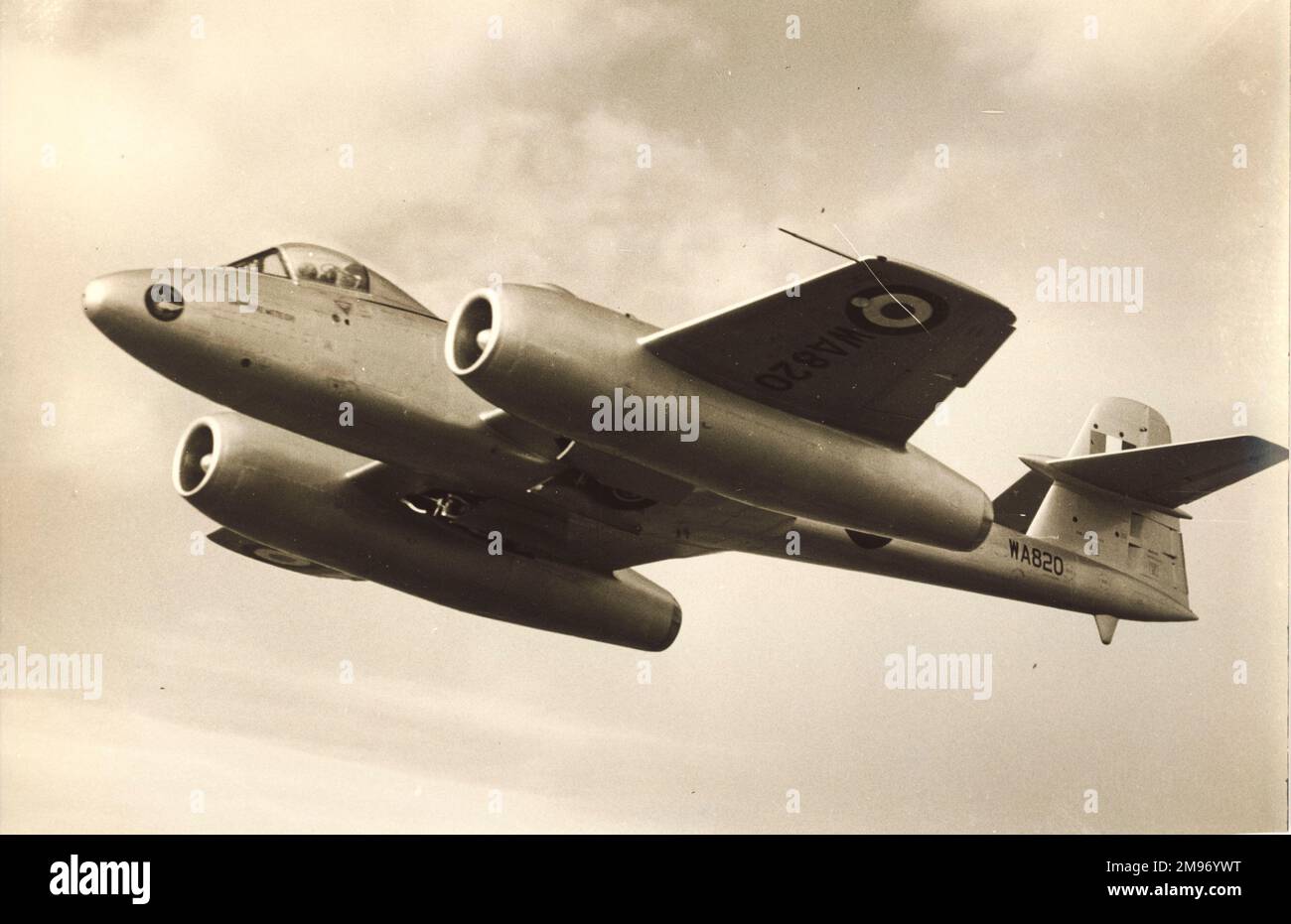 Gloster Meteor F8, WA820, è stato usato per testare due turbojet a flusso assiale Armstrong Siddeley Saphire. Foto Stock