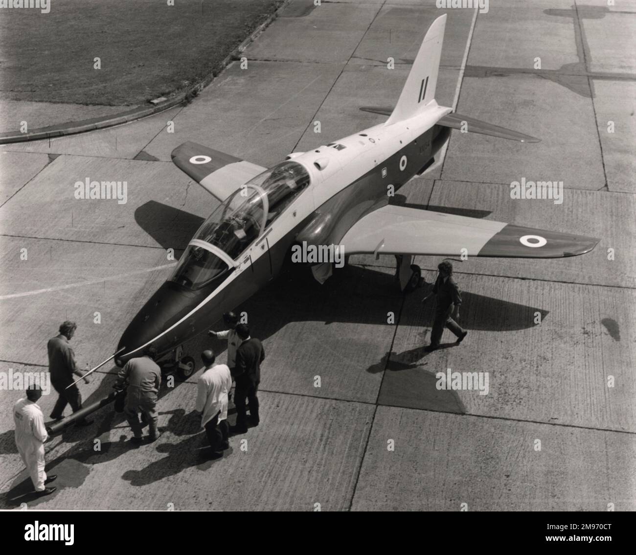 Il primo Hawk, XX154 anni, viene lanciato a Dunsfold, il 12 agosto 1974. Foto Stock