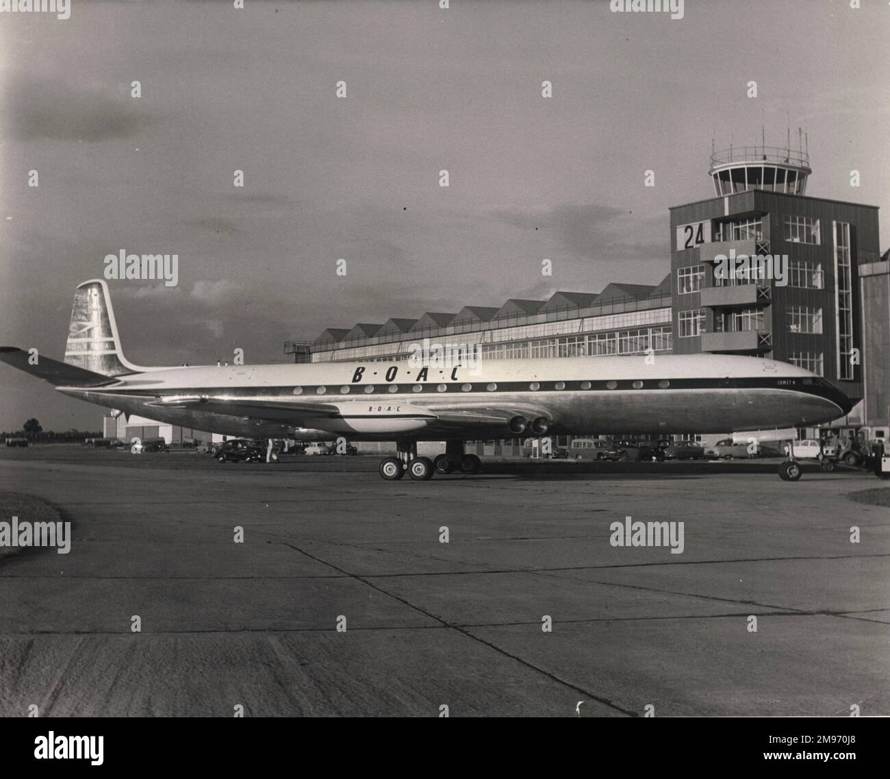 Il primo de Havilland DH106 Comet 4, G-APDA, del BOAC, ad Hatfield, agosto 1958. Foto Stock