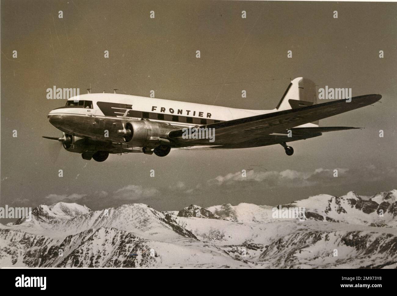 Douglas DC-3, N64421, Sunliner Arizona, di Frontier Air Lines. Foto Stock