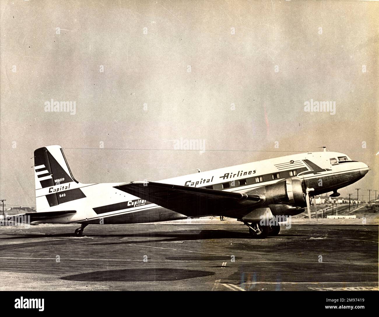 Un Douglas Super DC-3, N16019, di Capital Airlines. Foto Stock