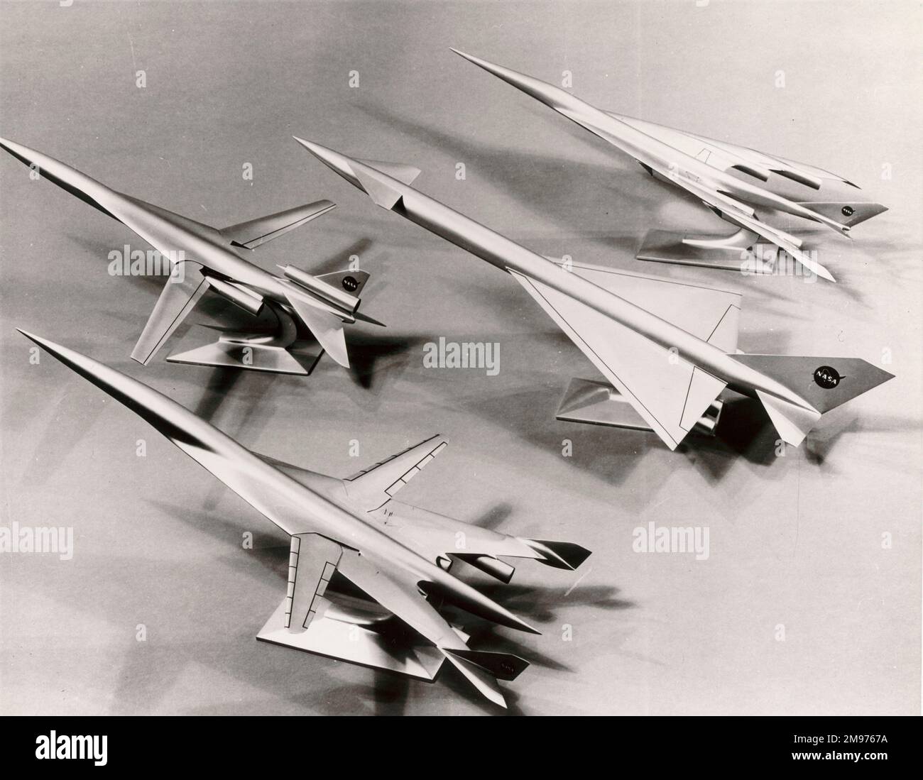 Modelli di trasporto supersonico NASA. SCAT-15, inferiore; SCAT-16, centrale sinistra; SCAT-17, Centrale a destra e SCAT-4, in alto. circa 1963. Foto Stock