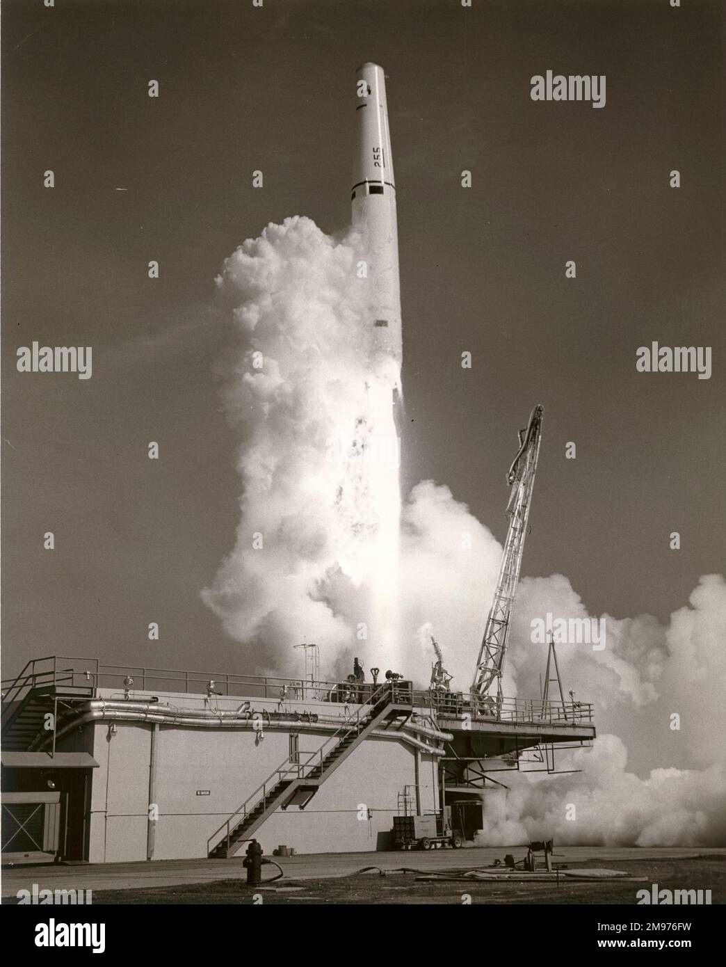 Un IRBM Thor è lanciato dal Centro di prova missilistico dell'aeronautica militare, Patrick AFB, Florida, USA. Foto Stock