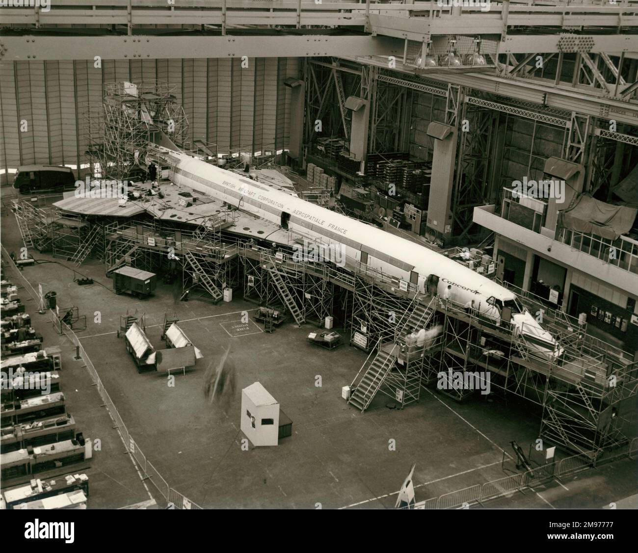La prima pre-produzione Concorde, 01, a Filton. Il velivolo è strutturalmente completo ed è attualmente in fase di installazione di sistemi. Foto Stock