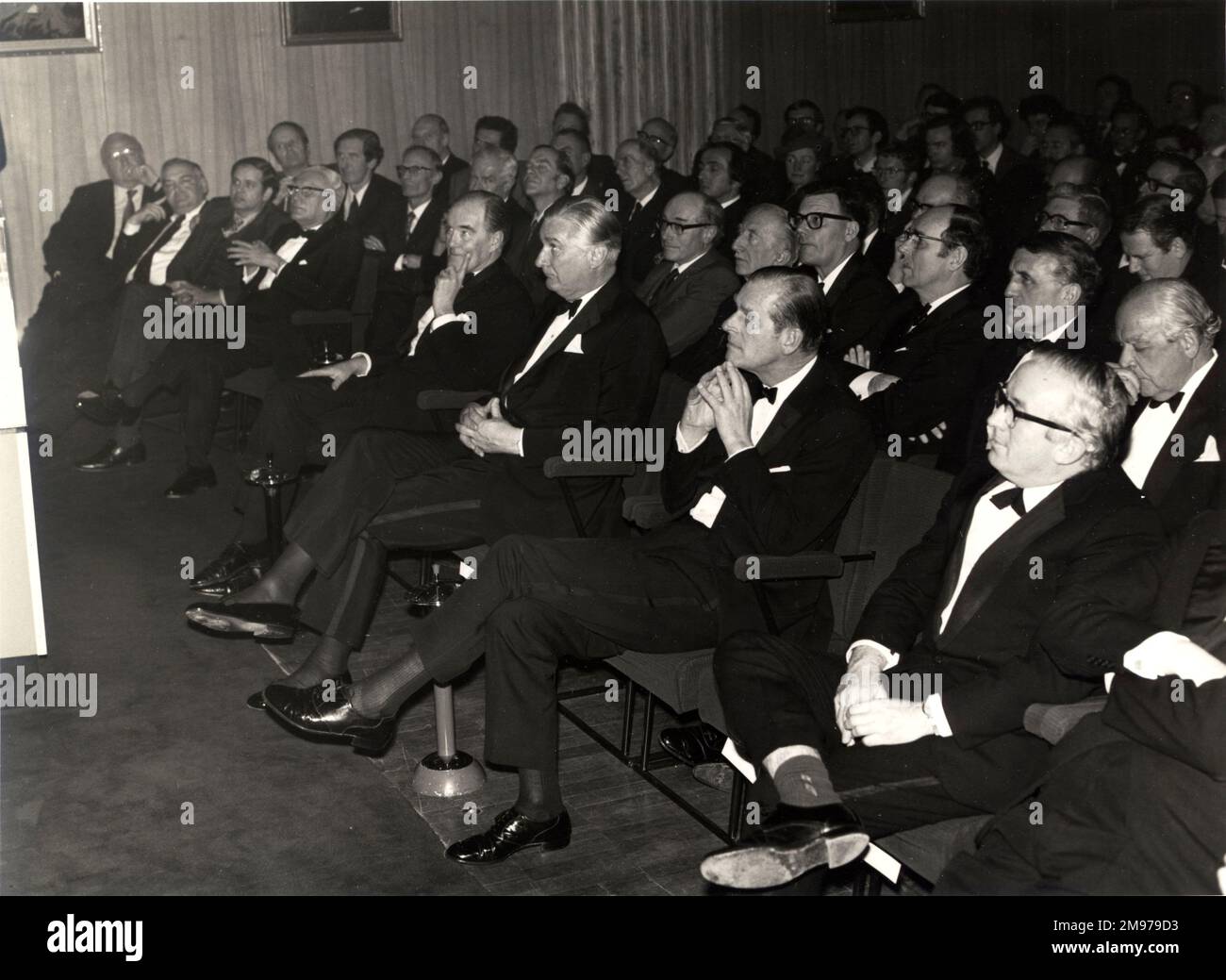 S.A.R. il Principe Filippo, Duca di Edimburgo, KG, HonFRAeS, Presidente Onorario di Raes 1966, nel Teatro della Lecture presso la Royal Aeronautical Society. Foto Stock