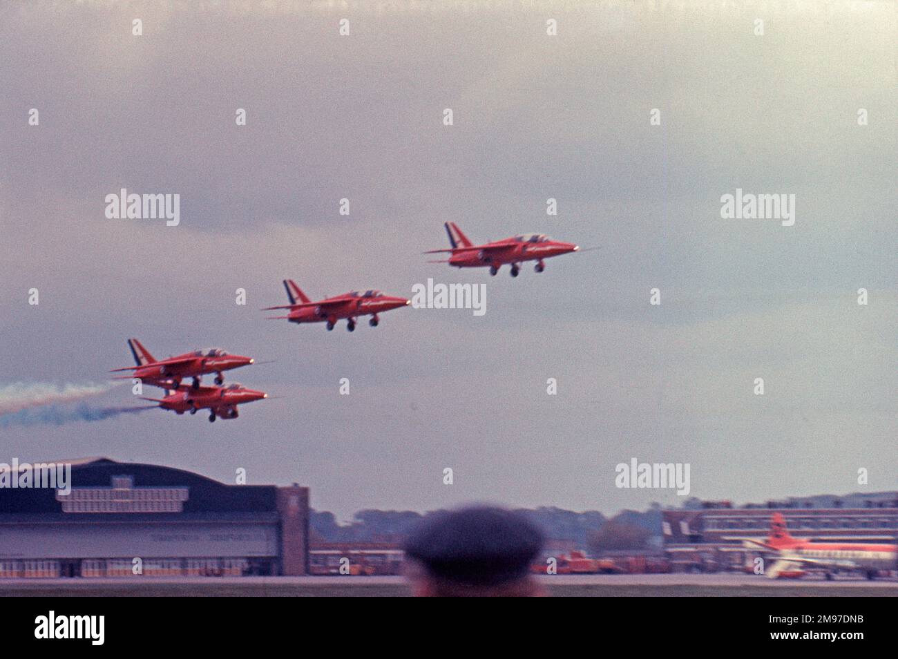 RAFAT RAF frecce rosse gli gnat folcloristici decollano per un altro classico display 1978 Foto Stock