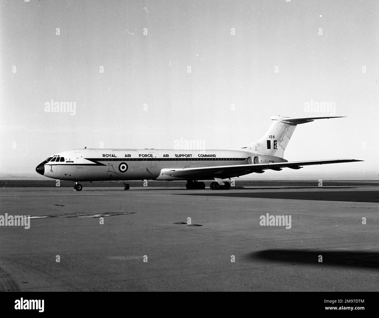Vickers VC10 C1 XV106 di 10 Squadron RAF Air Support Command ad Auckland il 21 giugno 1970 Foto Stock