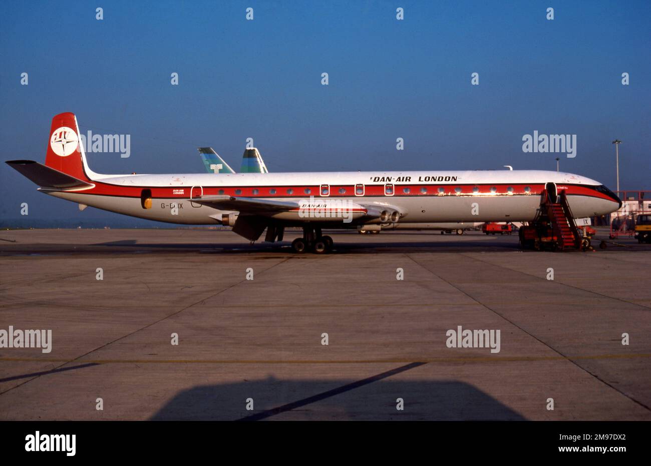 De Havilland Comet 4C G-BDIX Dan-Air London, ex RAF 216 Sqn, a Londra Gatwick 1976 Foto Stock