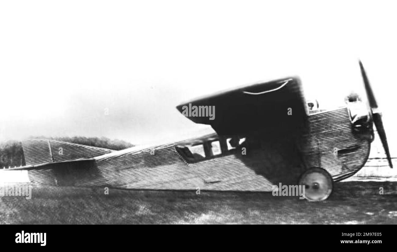 A N Tupolev ANT-2 (vista laterale, al suolo). Foto Stock