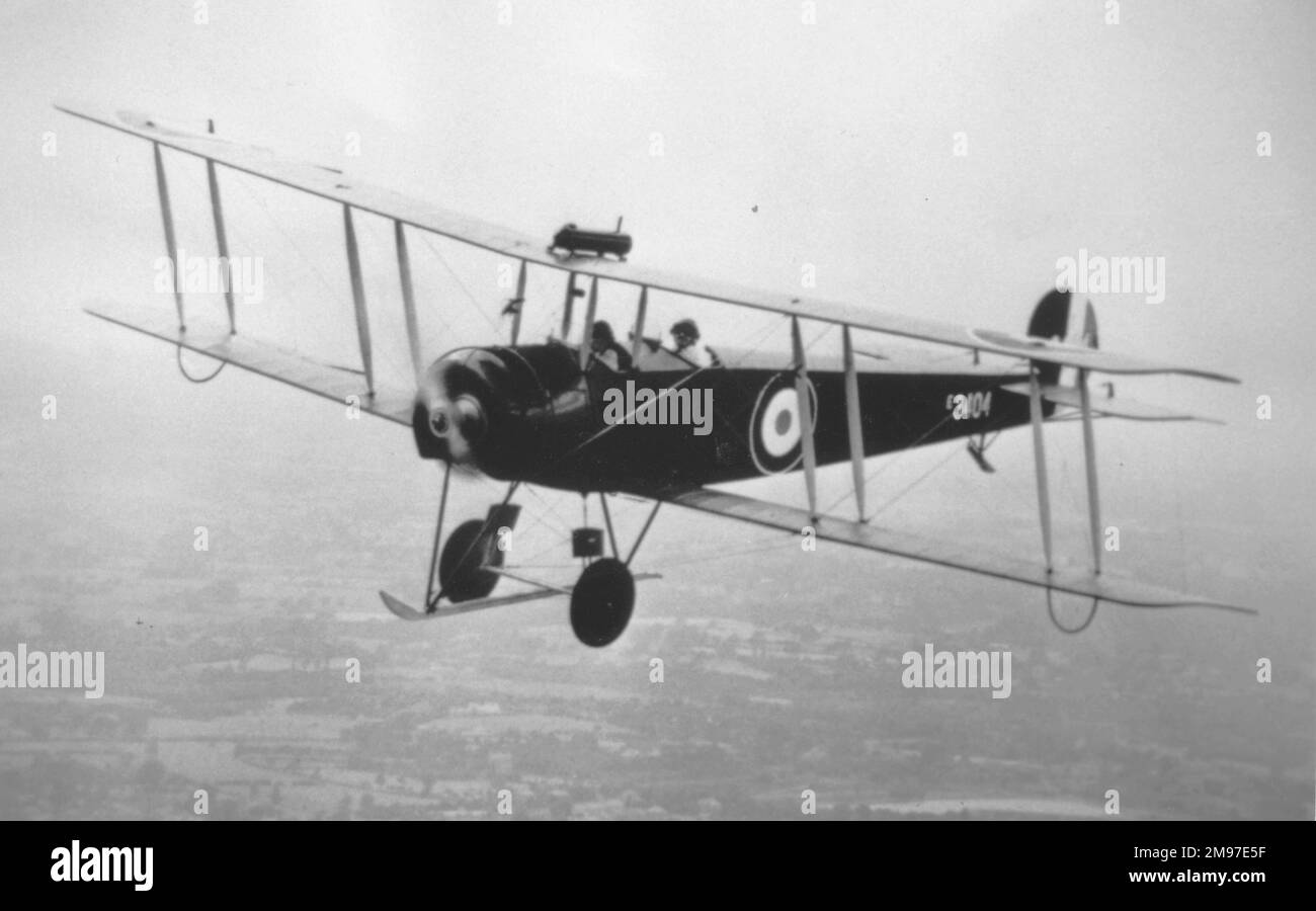 Avro 504K a due posti, che è diventato il classico aereo da addestramento militare britannico per oltre un decennio. Visto qui è il numero di serie E3404, il primo di un lotto di 500 costruito dalla casa madre. Molti altri sono stati costruiti da subappaltatori. Foto Stock