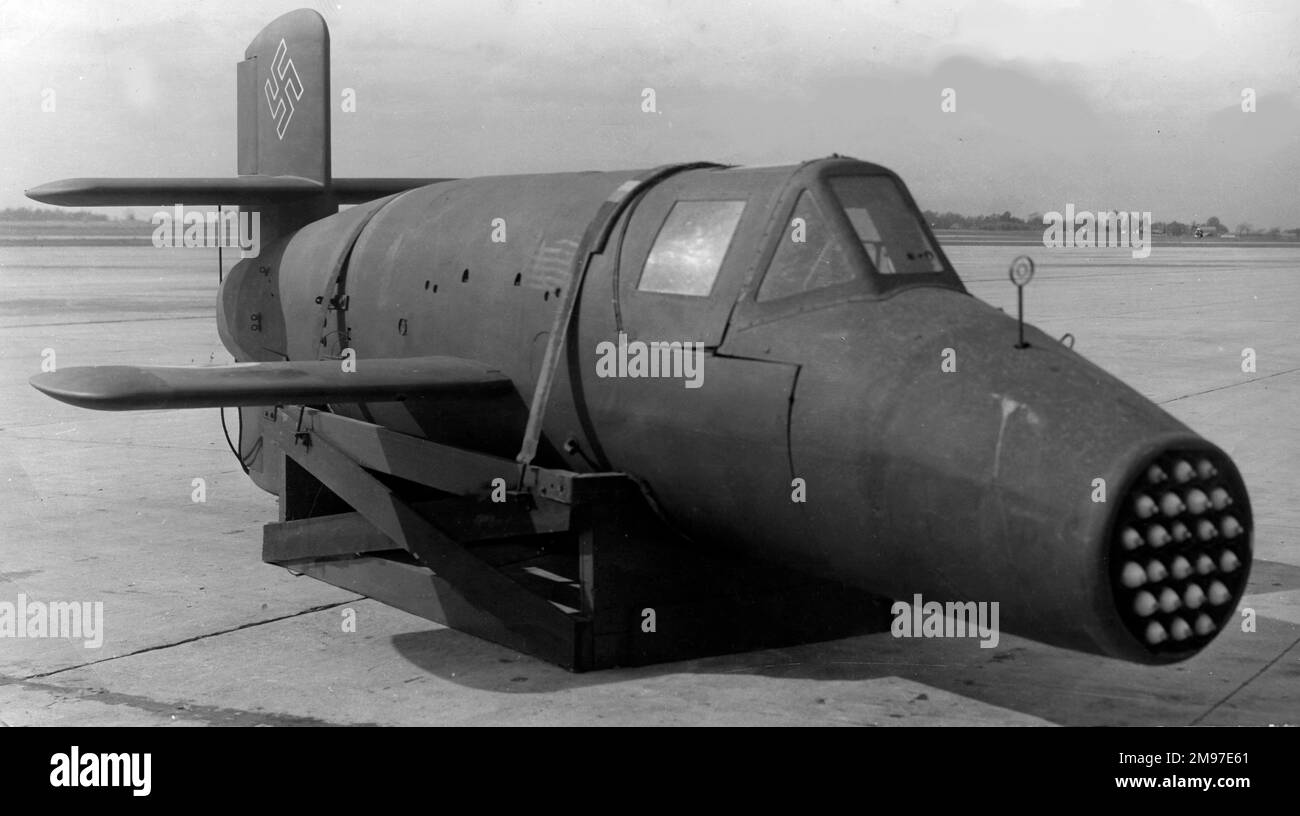 Bachem Ba349A Natter con il cono del naso rimosso per mostrare il suo formidible armamento del proiettile del razzo Alcuni sono stati catturati ma nessuno era abbastanza coraggioso da provarne uno dopo la guerra. Foto Stock