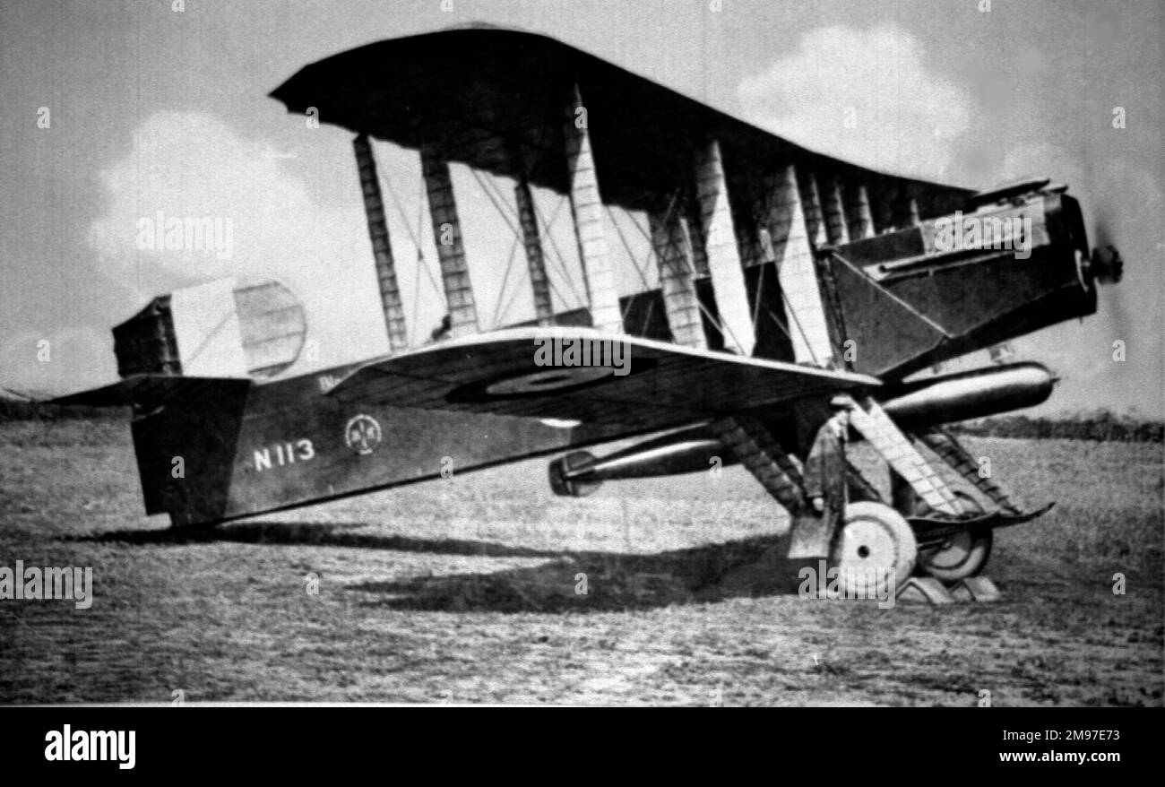 Blackburn Blackburd bombardiere monoposto a siluro, volato per la prima volta alla fine di maggio 1918. Tre sono stati costruiti nella fase di prova di volo, ma la produzione non ha Passi pure. Qui si vede il primo, il numero di serie N 113, che si è schiantato durante i test a Martlesham Heath all'inizio di luglio 1918. Foto Stock