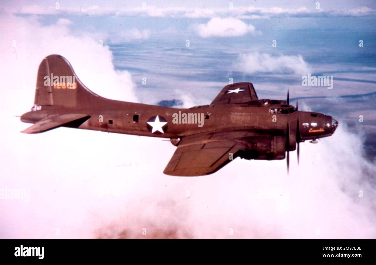 Boeing B-17E (vista laterale), volo. Foto Stock
