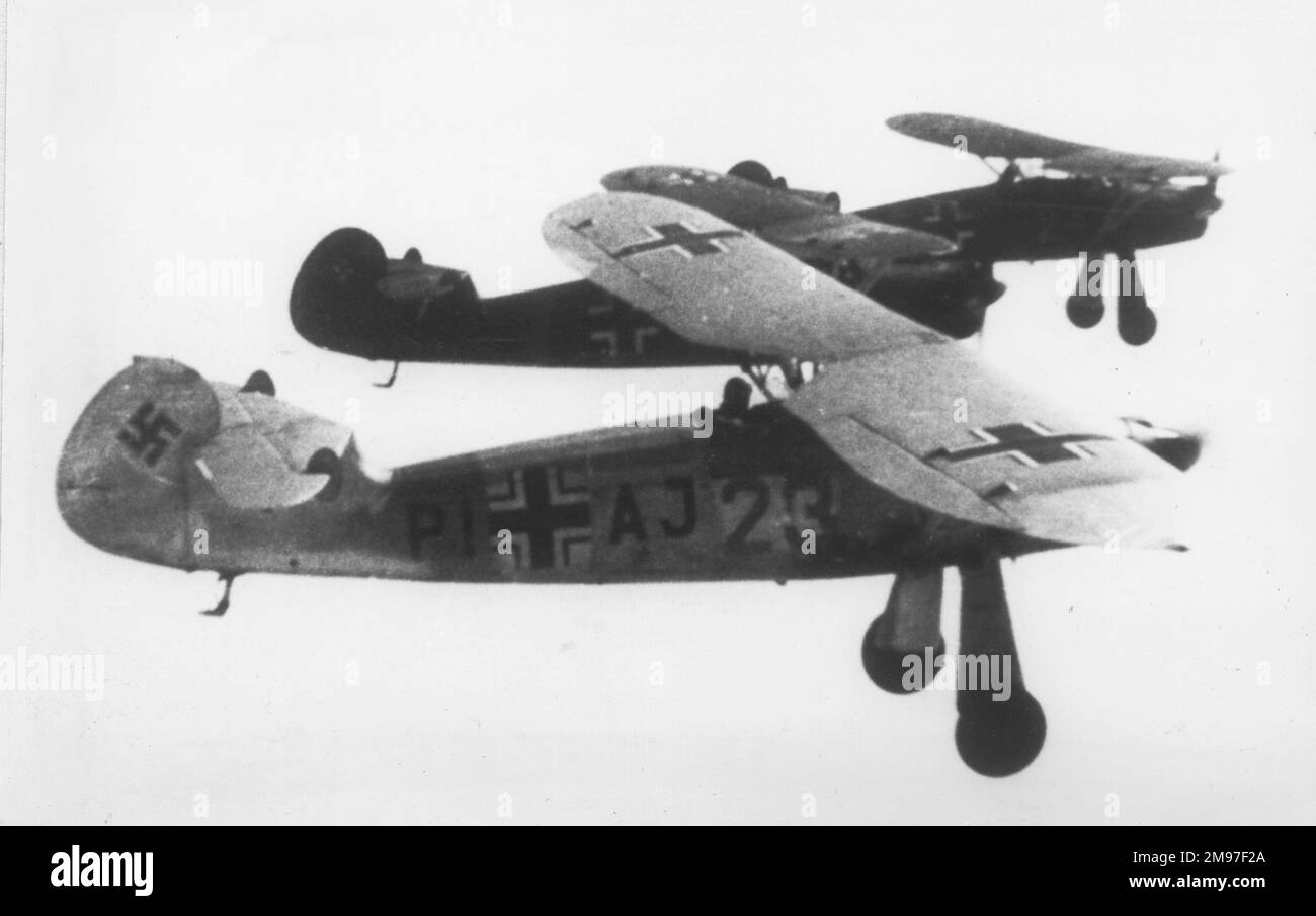 Focke Wulf FW 56 Trio Stosser di allenatori da combattimento avanzati formanti. Foto Stock