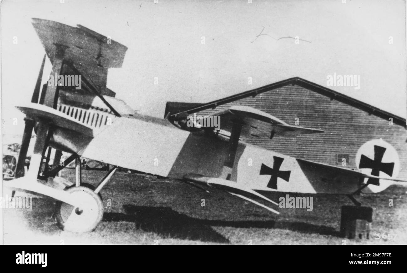 Fokker V8, un combattente tedesco con quattro ali e quattro ante, completato nell'autunno del 1917. Le sue prestazioni sono risultate molto scarse. Foto Stock