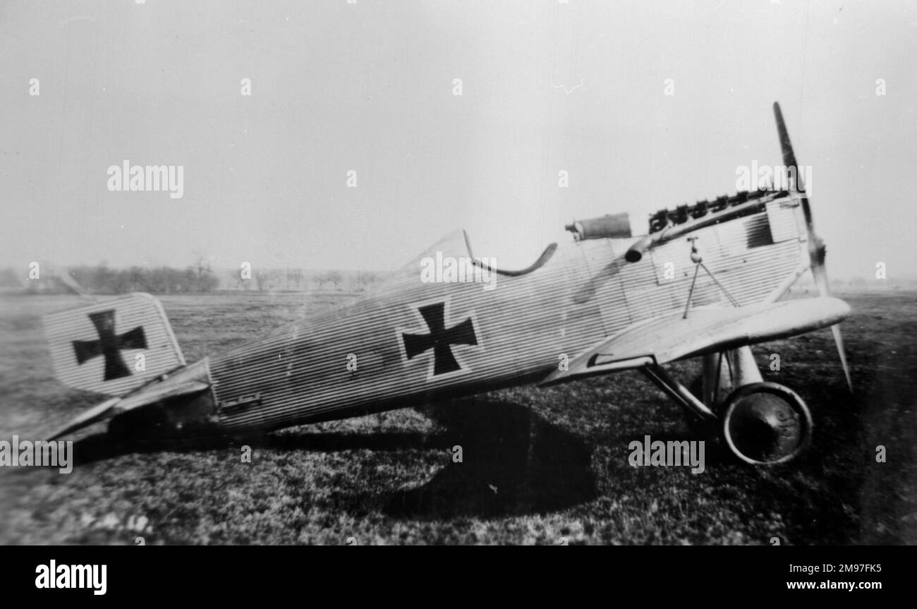 Junkers J7 (al piano terra, vista laterale). Foto Stock