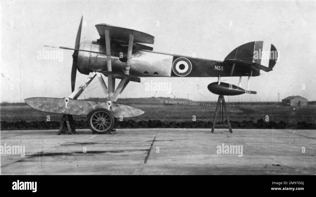 Port Victoria PV9, (vista laterale), in riva al mare. Foto Stock